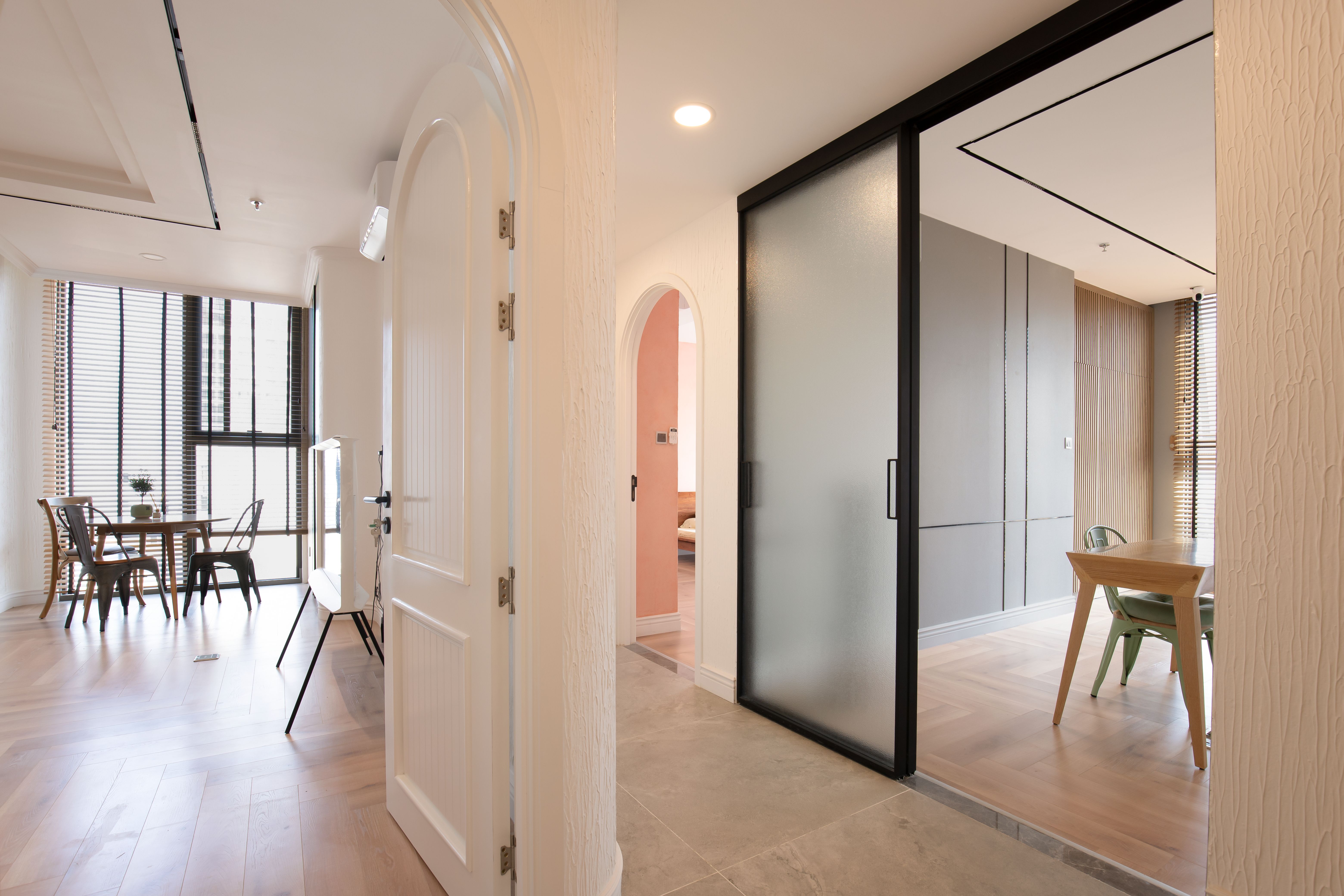 Sliding Doors